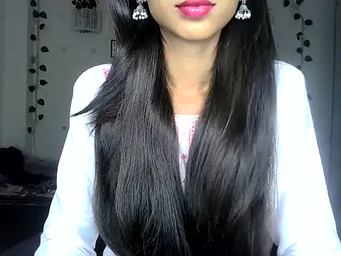 SIKSHA SINGH online show from 05/28/26, 06:58