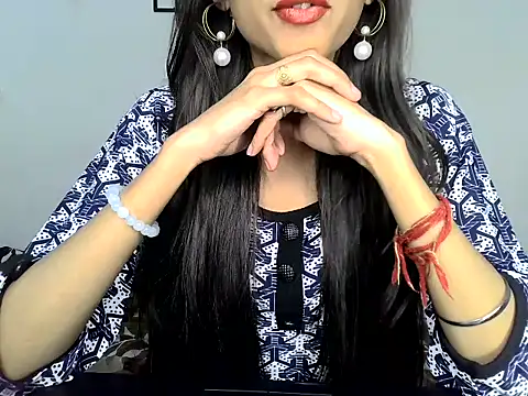 SIKSHA SINGH online show from 04/16/26, 07:03