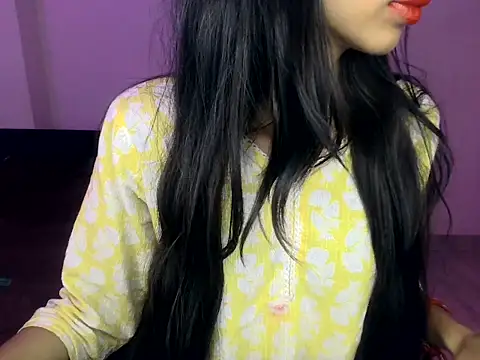 SIKSHA SINGH online show from 03/19/26, 08:03
