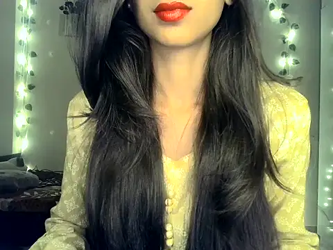 SIKSHA SINGH online show from 04/01/26, 04:37