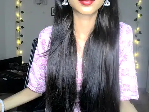 SIKSHA SINGH online show from 05/31/26, 06:31