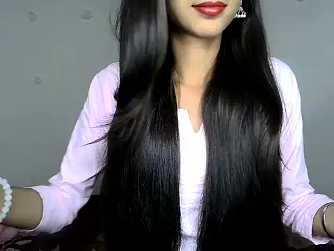 SIKSHA SINGH online show from 05/17/26, 06:19