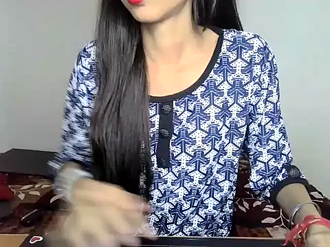 SIKSHA SINGH online show from 04/15/26, 03:27