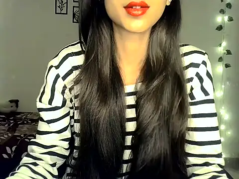 SIKSHA SINGH online show from 03/31/26, 02:41