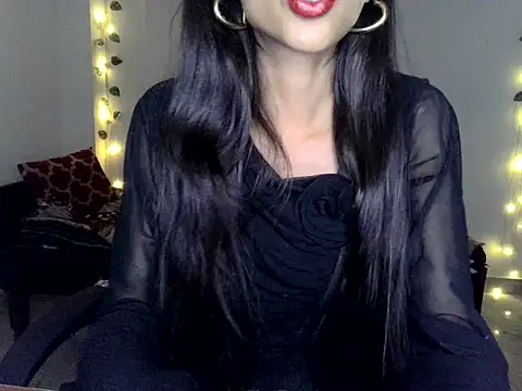 Snapshot of SIKSHA_SINGH chatting on 06/06/26, 11:10 SIKSHA SINGH online show from 06/06/26, 11:10