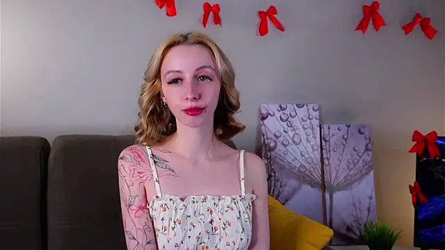 EugeniaEarl online show from 02/25/26, 12:05