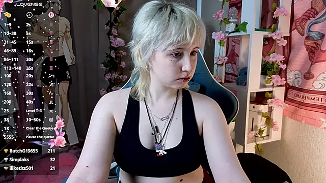 Snapshot of May_leaf chatting on 02/20/26, 06:26 May leaf online show from 02/20/26, 06:26