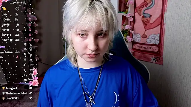 Snapshot of May_leaf chatting on 02/24/26, 01:39 May leaf online show from 02/24/26, 01:39