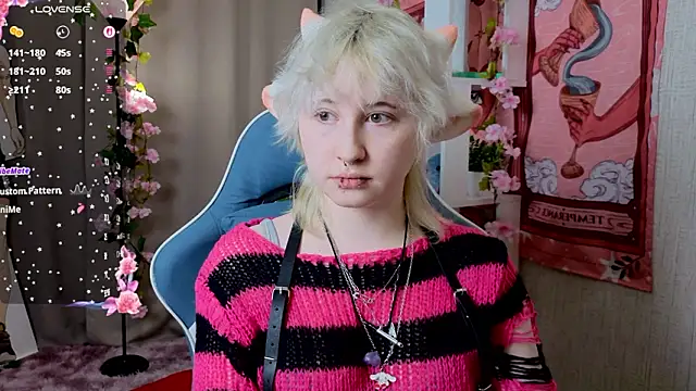 Snapshot of May_leaf chatting on 02/26/26, 12:54 May leaf online show from 02/26/26, 12:54