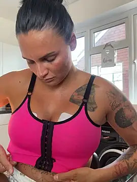 Destinylovex online show from 06/18/26, 05:07