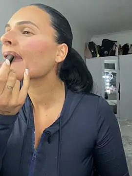 Snapshot of Destinylovex chatting on 04/11/26, 08:12 Destinylovex online show from 04/11/26, 08:12