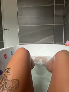 Snapshot of Destinylovex chatting on 02/28/26, 11:10 Destinylovex online show from 02/28/26, 11:10