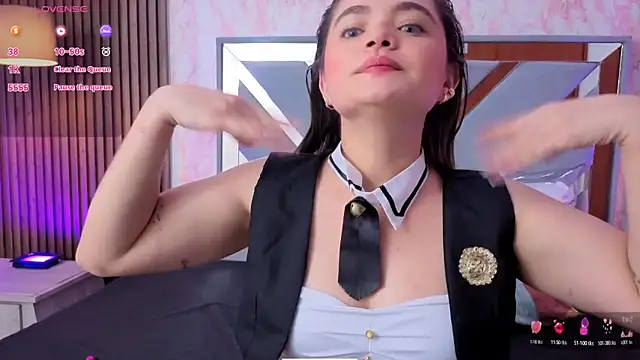 LittleeSara18 online show from 03/22/26, 11:01