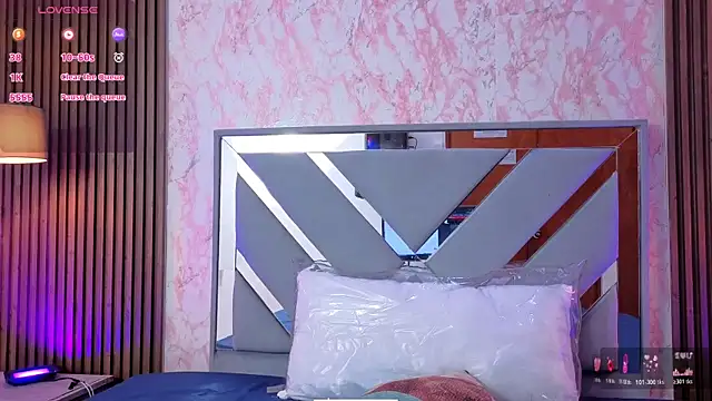 LittleeSara18 online show from 03/26/26, 11:08