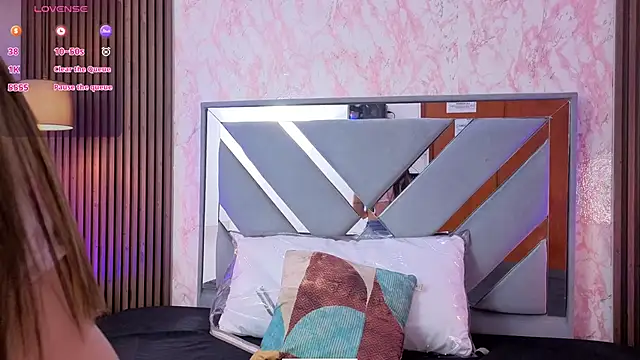 LittleeSara18 online show from 03/15/26, 11:06