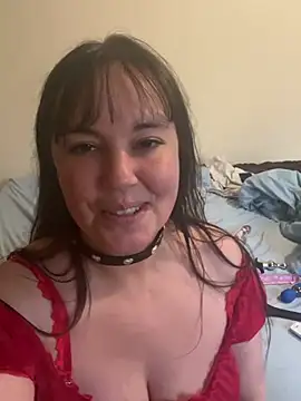 Snapshot of h_oney4411 chatting on 07/18/26, 02:47 h oney4411 online show from 07/18/26, 02:47