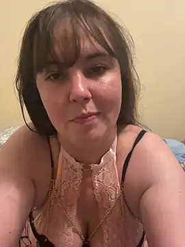 Snapshot of h_oney4411 chatting on 07/07/26, 03:31 h oney4411 online show from 07/07/26, 03:31