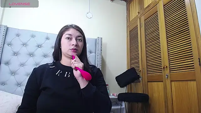 skarlett  36 online show from 03/23/26, 01:11
