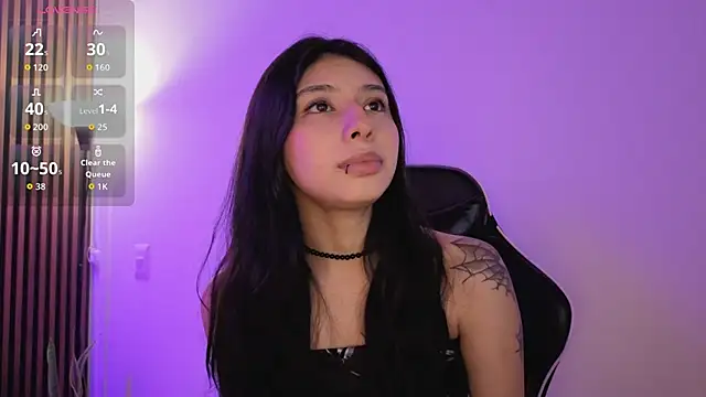 chloe bluee  online show from 03/27/26, 11:22