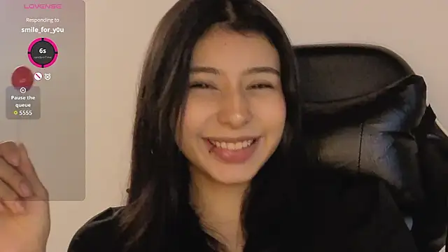 chloe bluee  online show from 03/23/26, 01:33