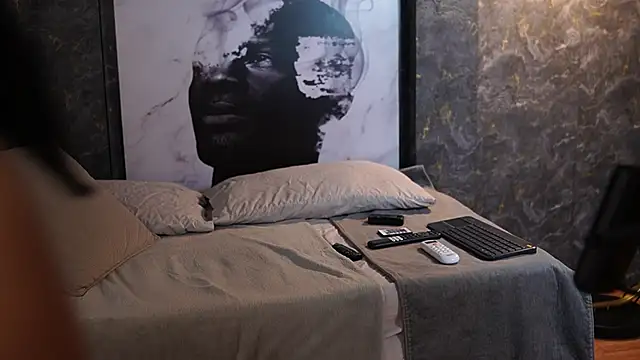 Luxa Velvet online show from 02/24/26, 12:28