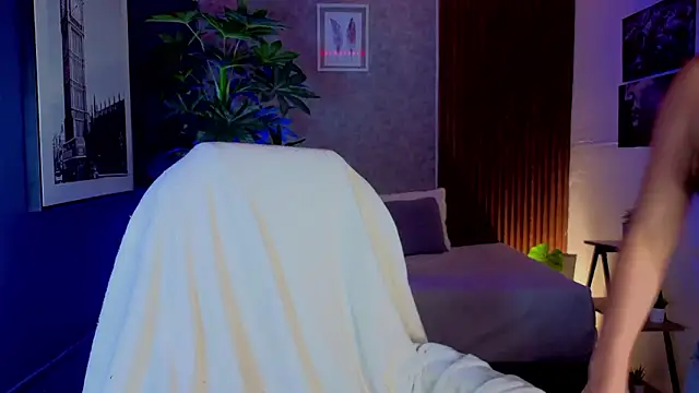 SophyAdams online show from 03/08/26, 12:27