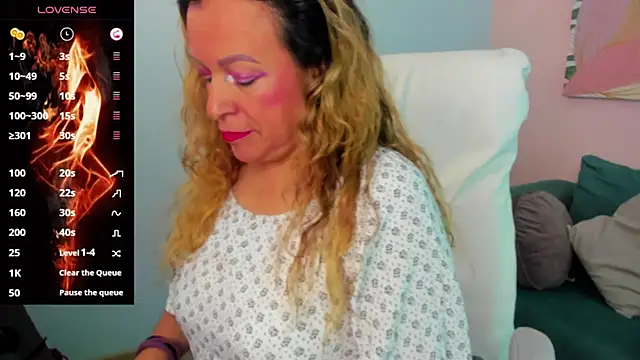 Ivonne 4 online show from 03/13/26, 01:05