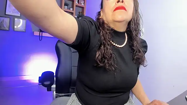 Snapshot of Ivonne_4 chatting on 07/08/26, 01:23 Ivonne 4 online show from 07/08/26, 01:23