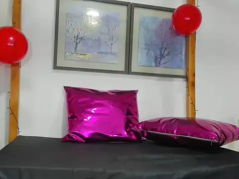 Xamira hot online show from 02/20/26, 06:26