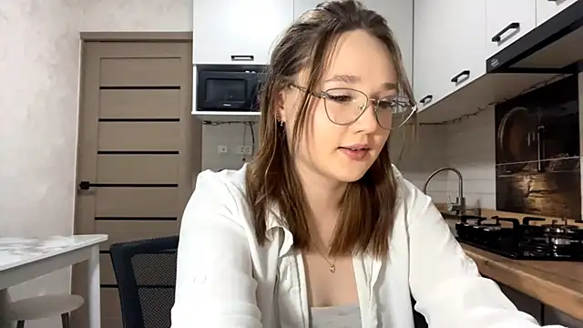 Snapshot of AinaSmith chatting on 03/02/26, 10:22 AinaSmith online show from 03/02/26, 10:22