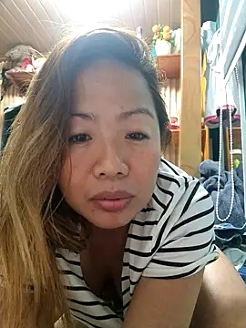 charmine1 online show from 02/18/26, 06:15