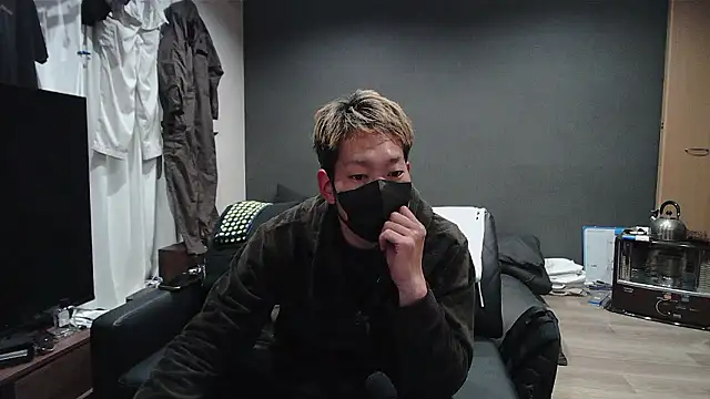 ryuaaaaa online show from 04/14/26, 01:49