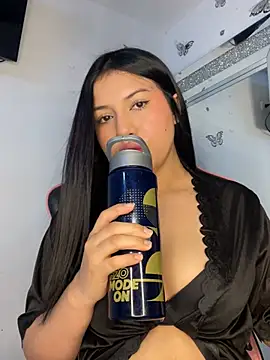 scarleth marquezz online show from 05/03/26, 03:22
