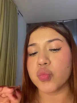 scarleth marquezz online show from 04/11/26, 07:45