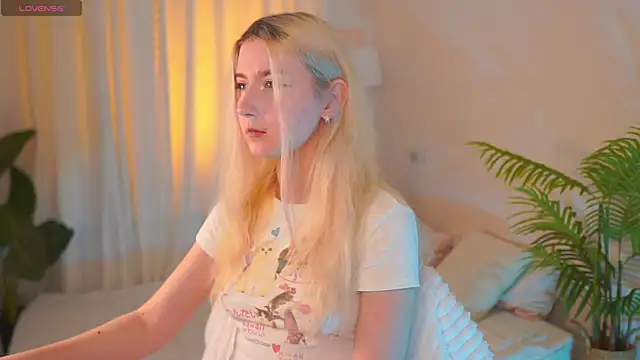 Snapshot of Aiko_Takana chatting on 02/20/26, 12:51 Aiko Takana online show from 02/20/26, 12:51