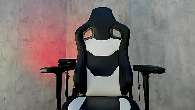 Hot gril777 online show from 05/18/26, 06:51