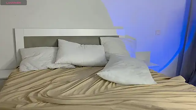 oorange  boy online show from 04/15/26, 01:22