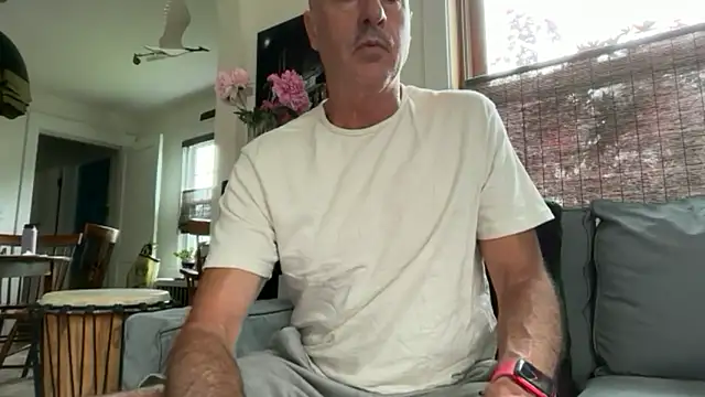Snapshot of Guy__Grey chatting on 06/15/26, 11:21 Guy Grey online show from 06/15/26, 11:21