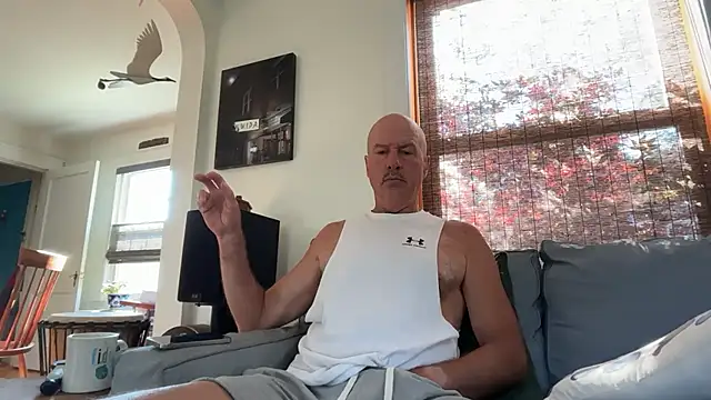 Snapshot of Guy__Grey chatting on 07/11/26, 12:16 Guy Grey online show from 07/11/26, 12:16
