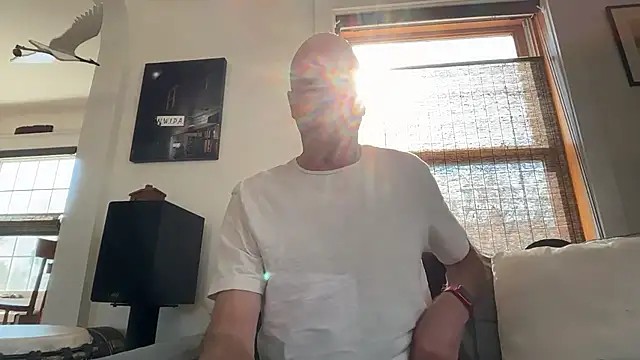 Guy  Grey online show from 04/10/26, 01:18