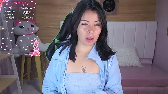 Kylia a online show from 04/28/26, 08:02
