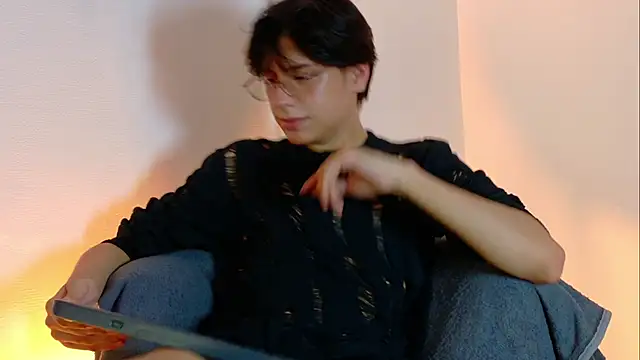 lui x dust online show from 03/08/26, 03:10