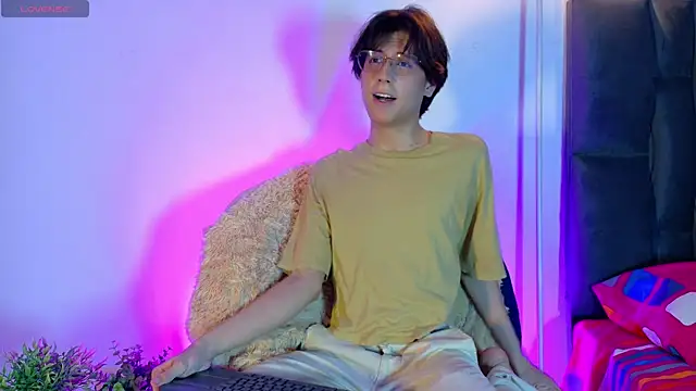 lui x dust online show from 04/13/26, 03:43