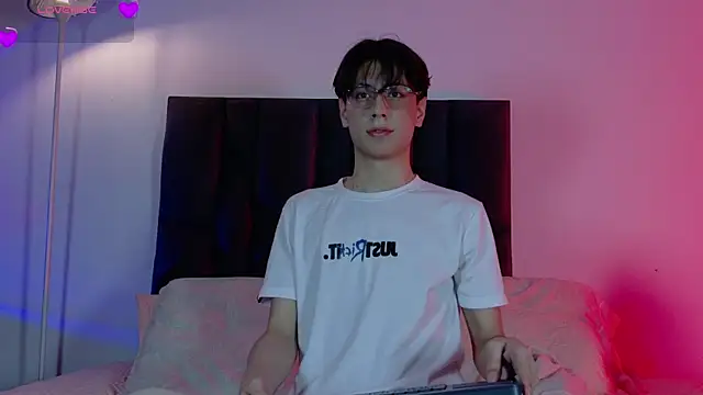 lui x dust online show from 05/08/26, 03:32