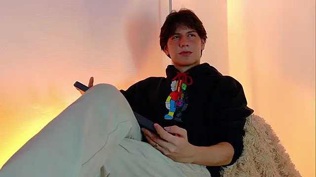 lui x dust online show from 03/10/26, 04:27