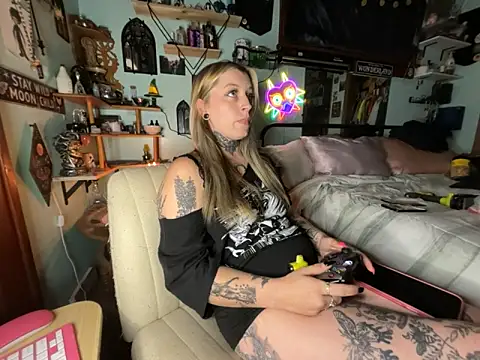 Sarasweets33 online show from 05/15/26, 06:28
