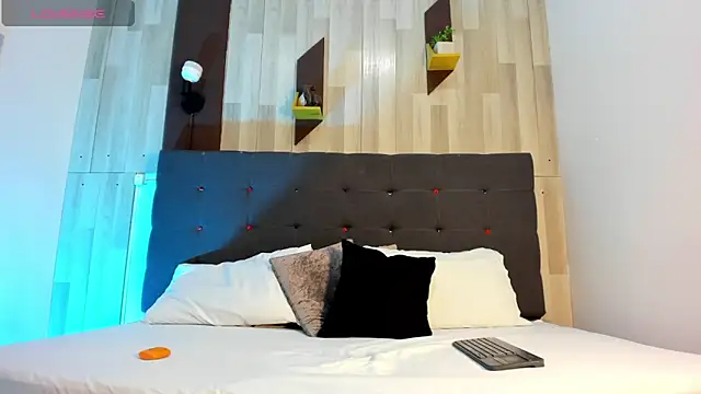 Snapshot of GabyRouge chatting on 02/26/26, 07:58 GabyRouge online show from 02/26/26, 07:58