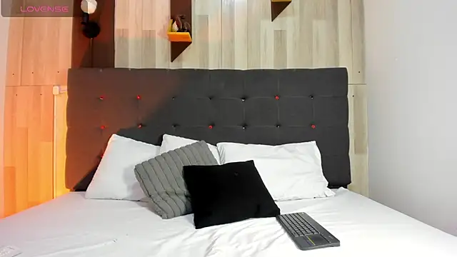 Snapshot of GabyRouge chatting on 02/27/26, 08:08 GabyRouge online show from 02/27/26, 08:08