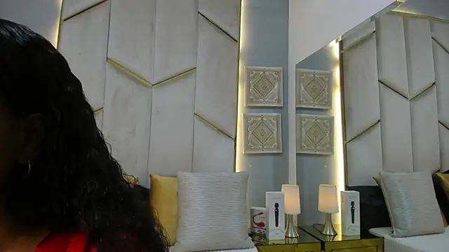 KarinaaCoxx online show from 04/12/26, 01:03