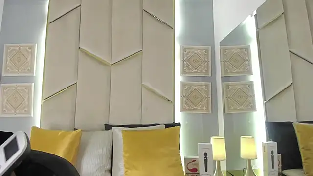 KarinaaCoxx online show from 05/06/26, 12:53